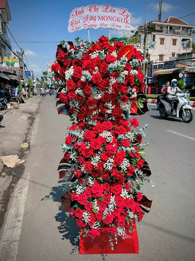 Hoa mừng khai trương Cầu Giấy