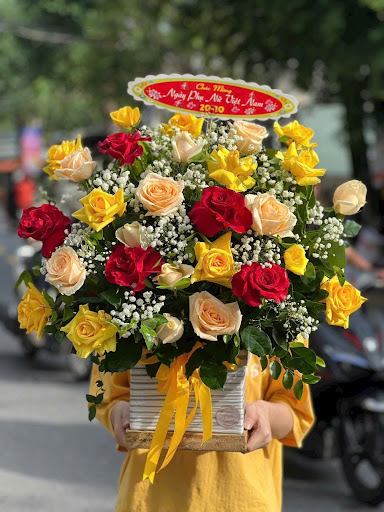 hoa mừng khai trương Long Biên