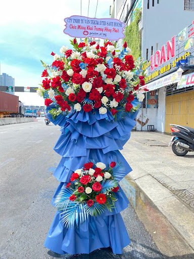 hoa mừng khai trương quận Hải Châu